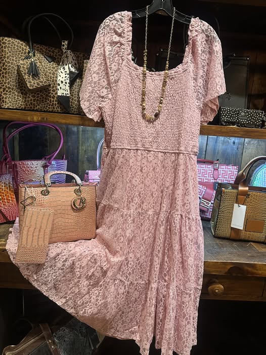 Beautiful Pink Lace Dress for Spring